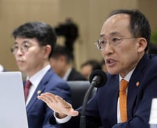 美국채 10년물 5%·美30년 모기지 8%…추경호 "고금리 장기 지속 가능성"