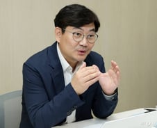 "디지털교과서 '정수' 담은 수학 세포들…AI시대, 창의·문해력 집중"