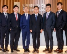 "절세냐 탈세냐는 종이 한장 차이"…스무살 화우 조세그룹의 노하우[로펌톡톡]