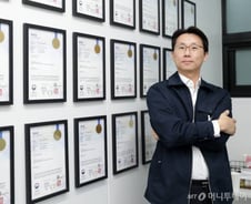 뷰티 디바이스 쓰면 피부과 안가도 될까? 연구진이 답하다