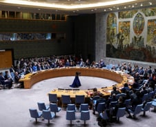 분열된 유엔 안보리…'방어권 언급' 美결의안에 중·러 거부권