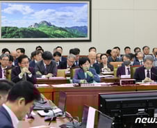 환경부 '신규 댐 건설 계획'에…野 "4대강 아류" vs 與 "이익 상당"