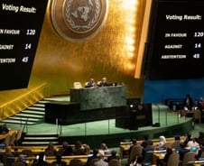 유엔 '인도적 휴전 촉구' 결의안 채택…이 "비열" vs 팔 "환영"