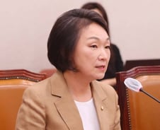 "박수 한번" 한무경, "법은 내가 더 많이 안다"는 홍준표...국감 어록들