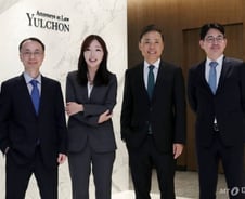 변화하는 공정위, 공정거래부문 선두 율촌의 전략은 맨파워[로펌톡톡]