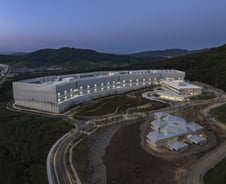 "亞 최대 규모", 축구장 41개 넓이·서버 60만개… 네이버 데이터 심장의 위엄