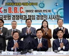 [기자수첩] "놀랍다" 그 국회의원이 칭찬받은 까닭