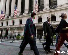 S&P500, 11월에 이미 3.7% 상승…계속 오르긴 어렵다[오미주]