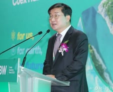 전해철 "신재생에너지 중 수소에너지 가능성에 큰 기대"