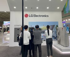 수능 끝난 고3 진로 체험장된 GBW…"LG 배터리 보러왔다"