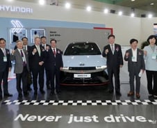 "더 깨끗이, 더 빠르게"…무탄소 시대 달리는 'K-모빌리티'