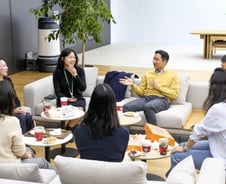 HD현대 정기선, 어린이집 학부모 만난 이유는? [in&人]