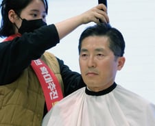 회장 삭발하며 총파업 꺼낸 의협, 정부와 갈등 증폭… 파업 동력은