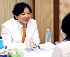 "치아 적어도 20개는 보존하세요" 치우치과, 나주서 어르신 구강 교육