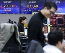 외국인 매수에 오른 증시…지표 발표 앞두고 관망세