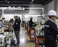 샤넬·디올 매장에도 韓로봇이…'세계 톱5' 생산공장 가보니[르포]