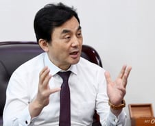 '존엄사법' 발의한 안규백 "삶만큼 죽음도 존중 받아야"