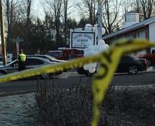 母 살해 후 초등학교서 '탕탕'…26명 앗아간 참사[뉴스속오늘]