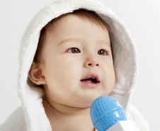 6개월 돼도 옹알이 안해…"우리 애가 좀 느린가" 그냥 넘겼다간