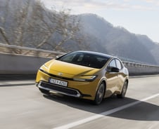 "한 눈에 봐도 예쁘다"…'연비 끝판왕' 토요타 프리우스의 귀환[시승기]