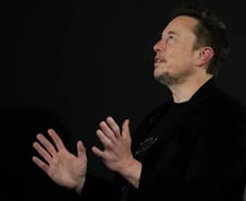 EU, 머스크에 칼날 겨눴다...X '가짜뉴스' 의혹 조사 착수