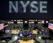 "내년 3월 금리인하 기대"…S&P, 8주 연속 상승 [뉴욕마감]