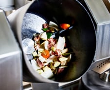 "손목질환 부르는 웍질, 대신 할게요" 조리로봇 개발한 '이 기업'