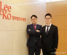 나스닥 상장 비결은 "해본 사람이 잘한다"…베테랑 변호사들의 노하우