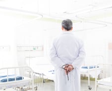 "원할 때 헬기 타고 상급종합병원행…국민 기만" 부산시의사회 성명