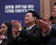 [단독]尹대통령 "국민연금 최고수익률 비결 뽑아 활용하라"