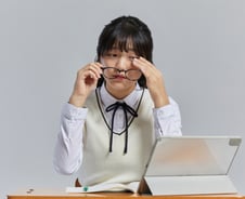 "어른과 얼굴형 달라서…" 집중력 떨어진 근시 중학생, 안경이 원인?