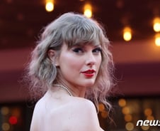 '여왕'의 등장에 지진 나고 호텔 동나…1조 가치 '스위프트노믹스'[스토리후]