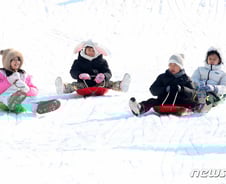 썰매 탄 아이, 한참 뒤 "눈 아파"…"'이 행동' 못 하게 하세요"