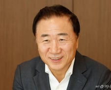 안정과 추진력을 함께 갖춘 '팔방미인형 리더'