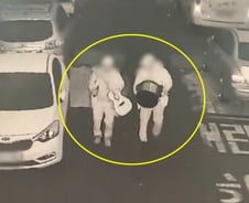 [더영상] 뉴욕 노숙자 담요 속 쥐떼 '우르르'…가스 폭발 틈타 밥솥·맥주 훔친 남성들