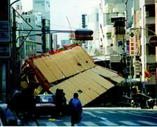 26년된 고가도 '와르르'…피해액만 186조원, 日 쑥대밭 만든 대지진[뉴스속오늘]