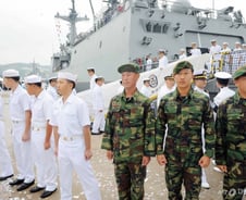 "바둑 게임 좀 할게요" 그 뒤 멈춘 배…번뜩인 기지가 21명 구했다[뉴스속오늘]