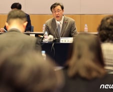 [단독] 과기차관 "제4이통 입찰사 재무부실 우려? 문제 없다"