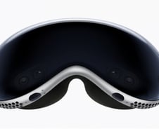 애플 '비전 프로' 3일간 18만대 팔렸다…시총도 1위 탈환