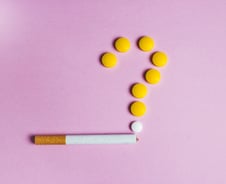 꼬박꼬박 챙겨먹은 비타민, 독 될 수도…태아 기형·흡연자 폐암 유발