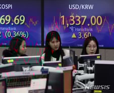 중국·홍콩 살아났는데 한국만 왜…2400 늪 빠진 코스피, 반등키는?