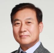 [MT시평]외팔이 경제학자의 슬픔