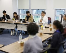 정신과 의사수 영국 3분의 1, 병상엔 장기환자…치료 제때 되나요?