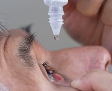 약효 없는 것 같은데 안약 건너뛸까?…시력 도둑 키운다