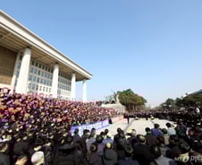 [르포]부산·전주서 4시간 달려 국회로..."중대재해법 유예" 한목소리