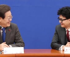 국민의힘 39%·민주당 37%, 오차범위 접전…윤 대통령은 31%