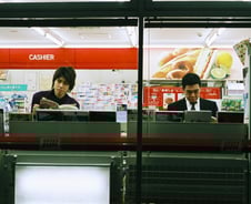 드래곤볼·슬램덩크 키운 日 소년점프 난 자리…K-웹툰이 채운다