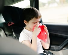 "엄마, 토할 것 같아요"…멀미하는 우리 아이, '이 약'은 절대 안 돼요