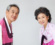 자꾸만 자리 뜨는 부모님, 혹시?…건강 위해 딱 '4가지'만 물어보세요