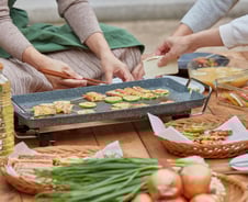 "전 너무 먹었나" 설 음식에 더부룩…'이 증상' 있다면 즉시 병원가세요